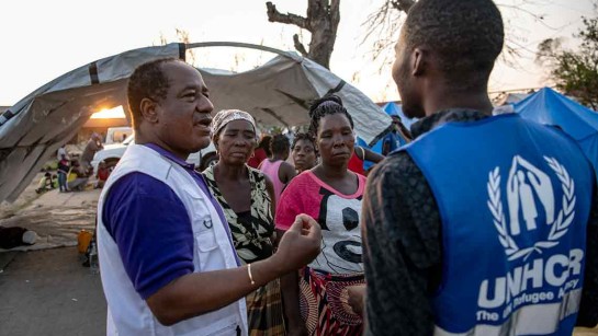 UNHCR har skickat sju fältexperter som ska hjälpa till att samordna räddningsarbetet efter naturkatastrofen i de tre drabbade länderna i södra Afrika.