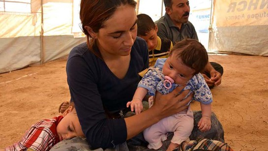 Chenar och hennes familj har flyttat in i sitt nya tält i Khanke irakiska Kurdistan efter ha flytt undan beväpnade grupper i Sinjar.
